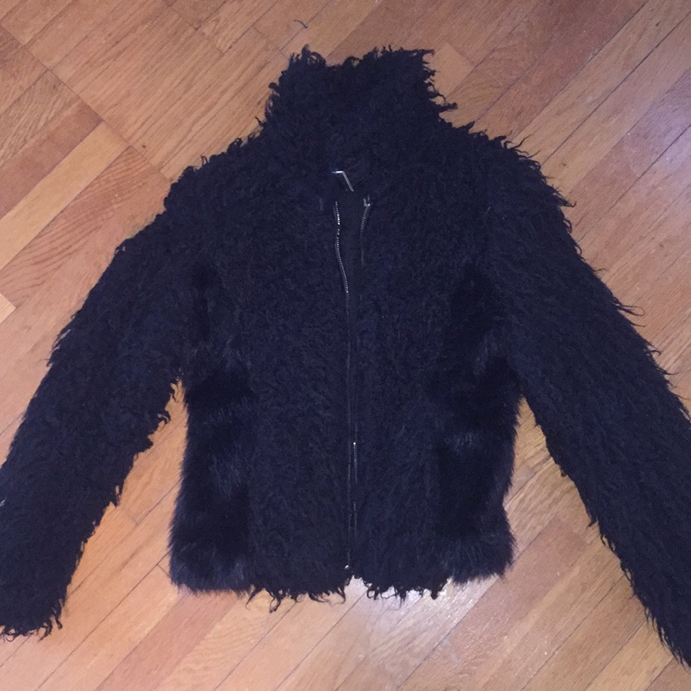 Chic shaggy faux fur jacket!!